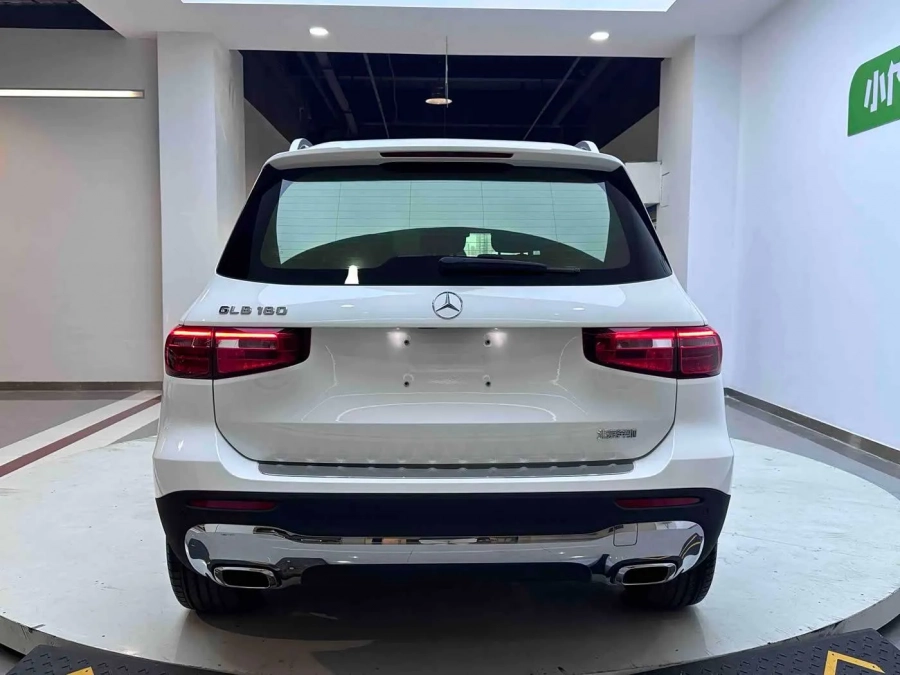 Mercedes-Benz GLB 180